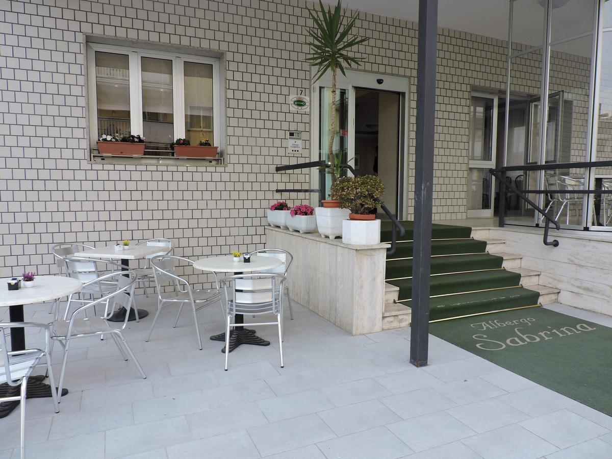 Albergo Sabrina Rimini Exterior foto
