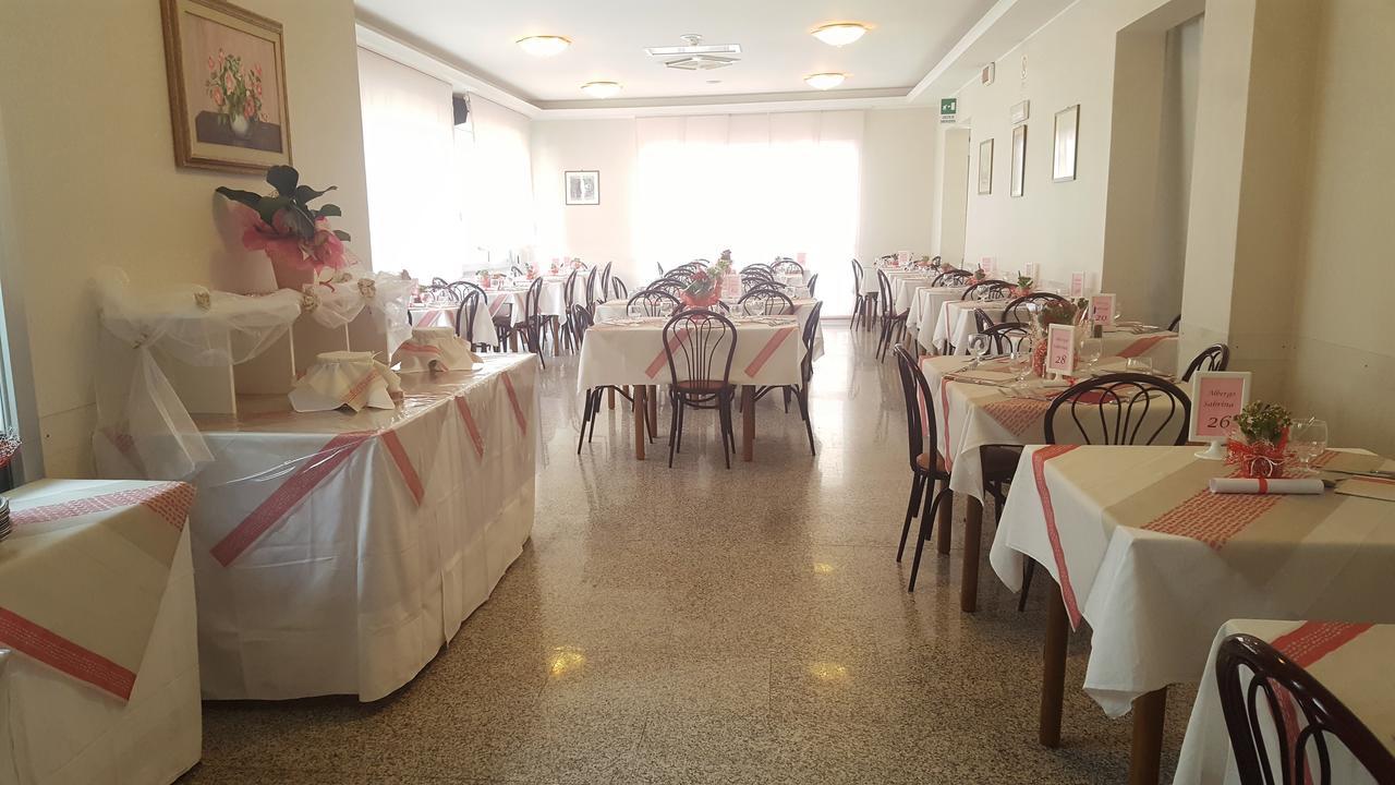 Albergo Sabrina Rimini Exterior foto